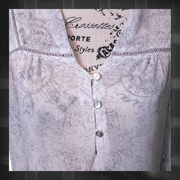 Sheer Pull Over Blouse Bundle Size Small - Picture 3 of 16